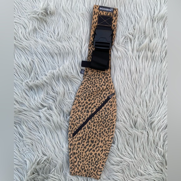 Gooseket Leopard Print Toddler Sling NWOT - Picture 2 of 7